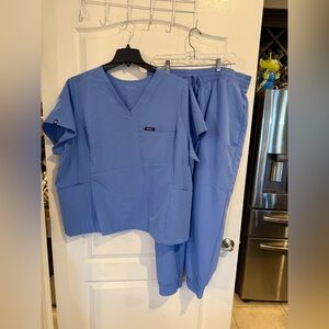 Jaanuu Women's Scrub Top 2X & pant 1X set in Ceil Blu new without tag